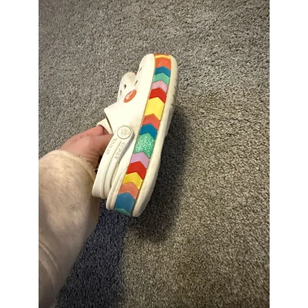 CROCS White Kids' Classic Clog with Rainbow Chevron Trim Sz 11